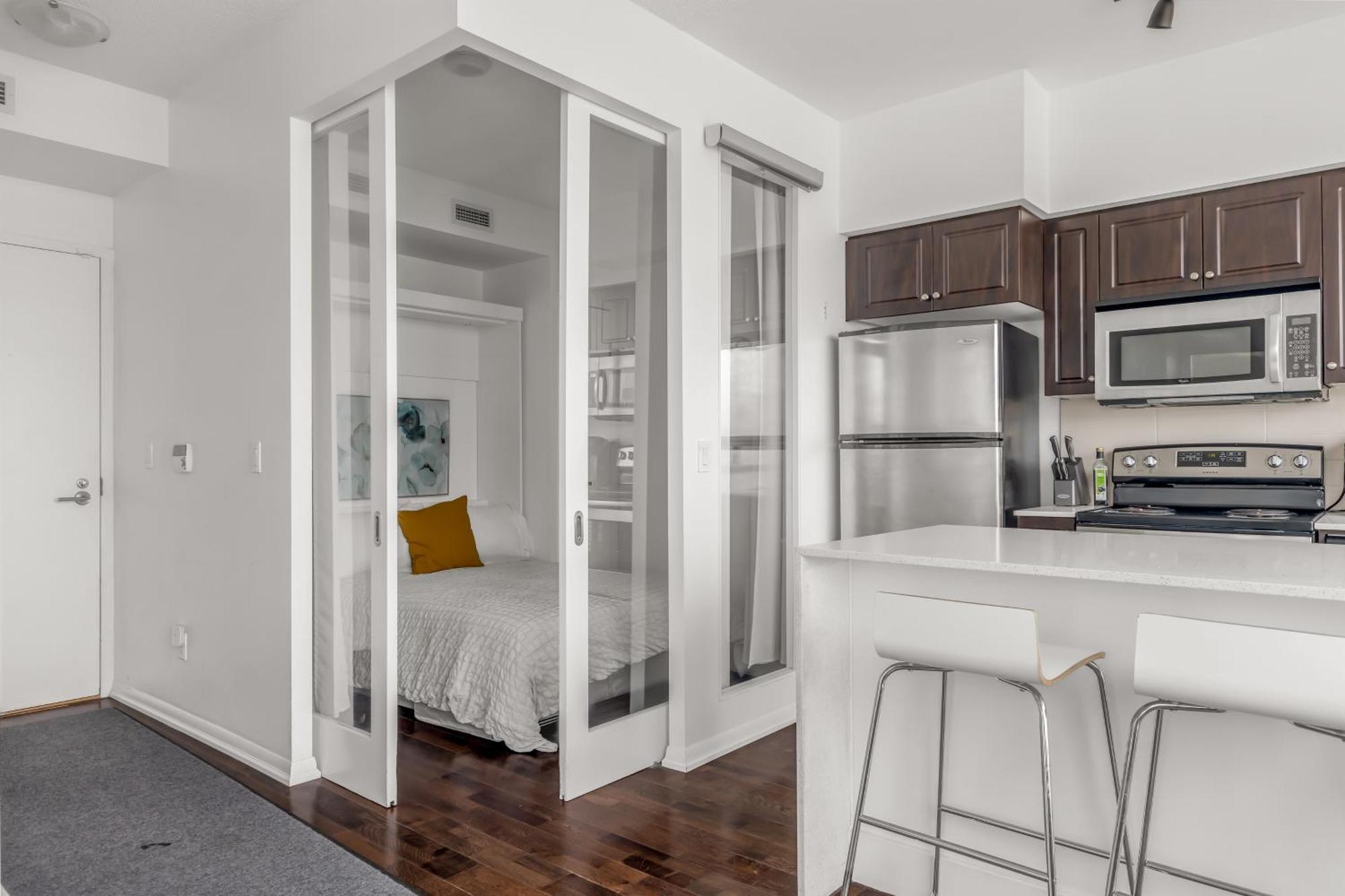 2 Bedroom Waterfront Condo Downtown W/ Free Parking Toronto Kültér fotó