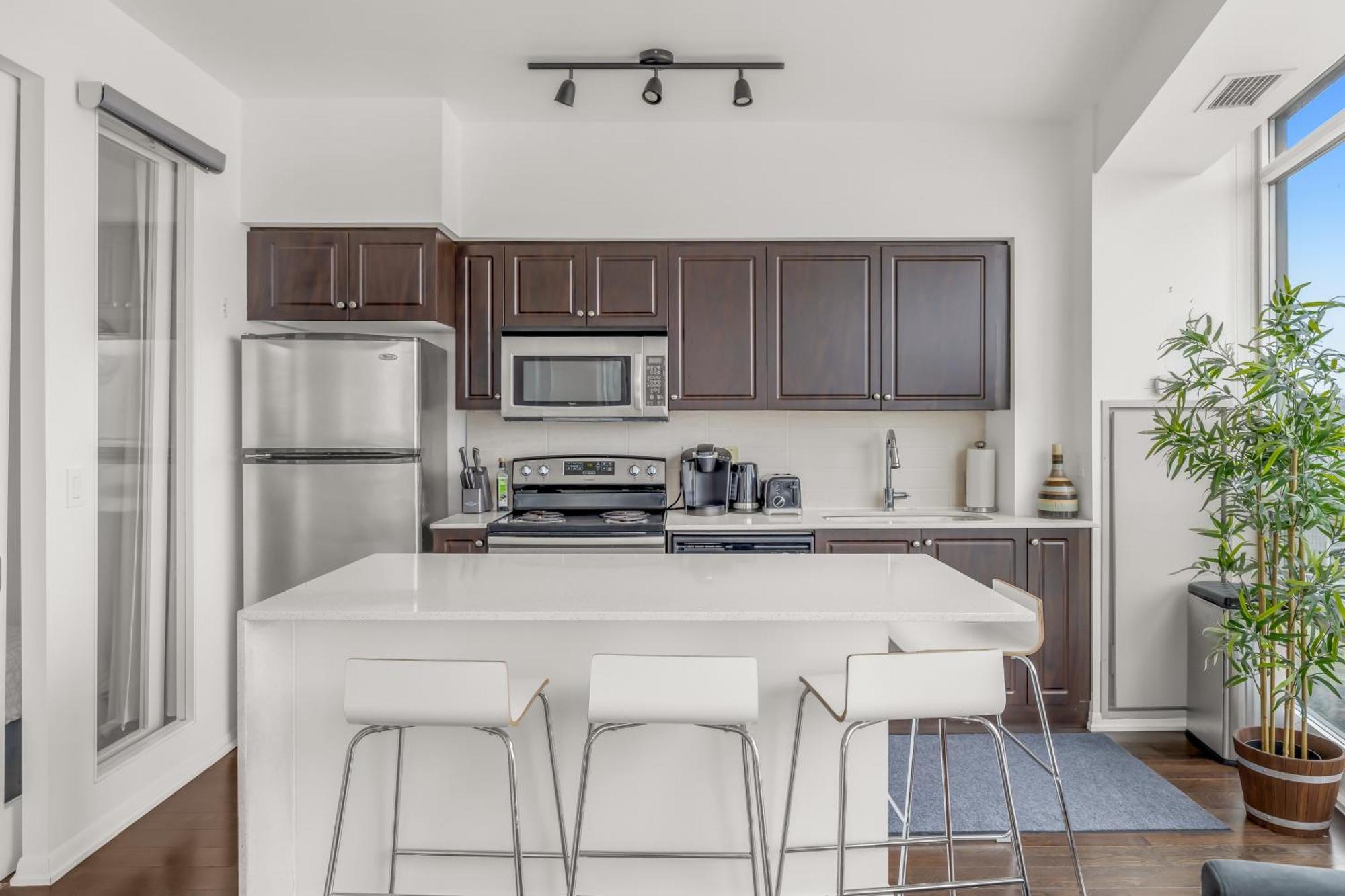 2 Bedroom Waterfront Condo Downtown W/ Free Parking Toronto Kültér fotó