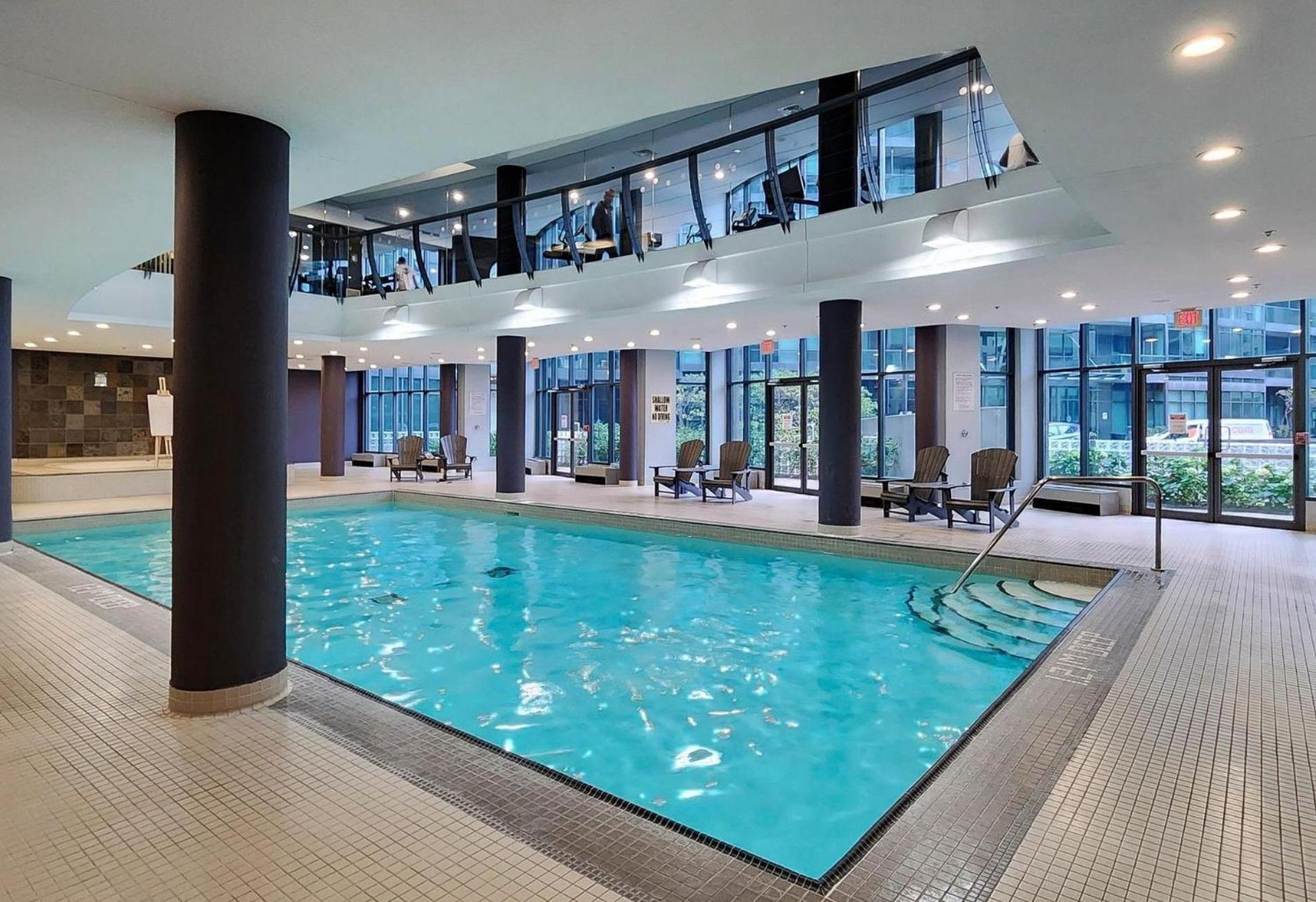2 Bedroom Waterfront Condo Downtown W/ Free Parking Toronto Kültér fotó
