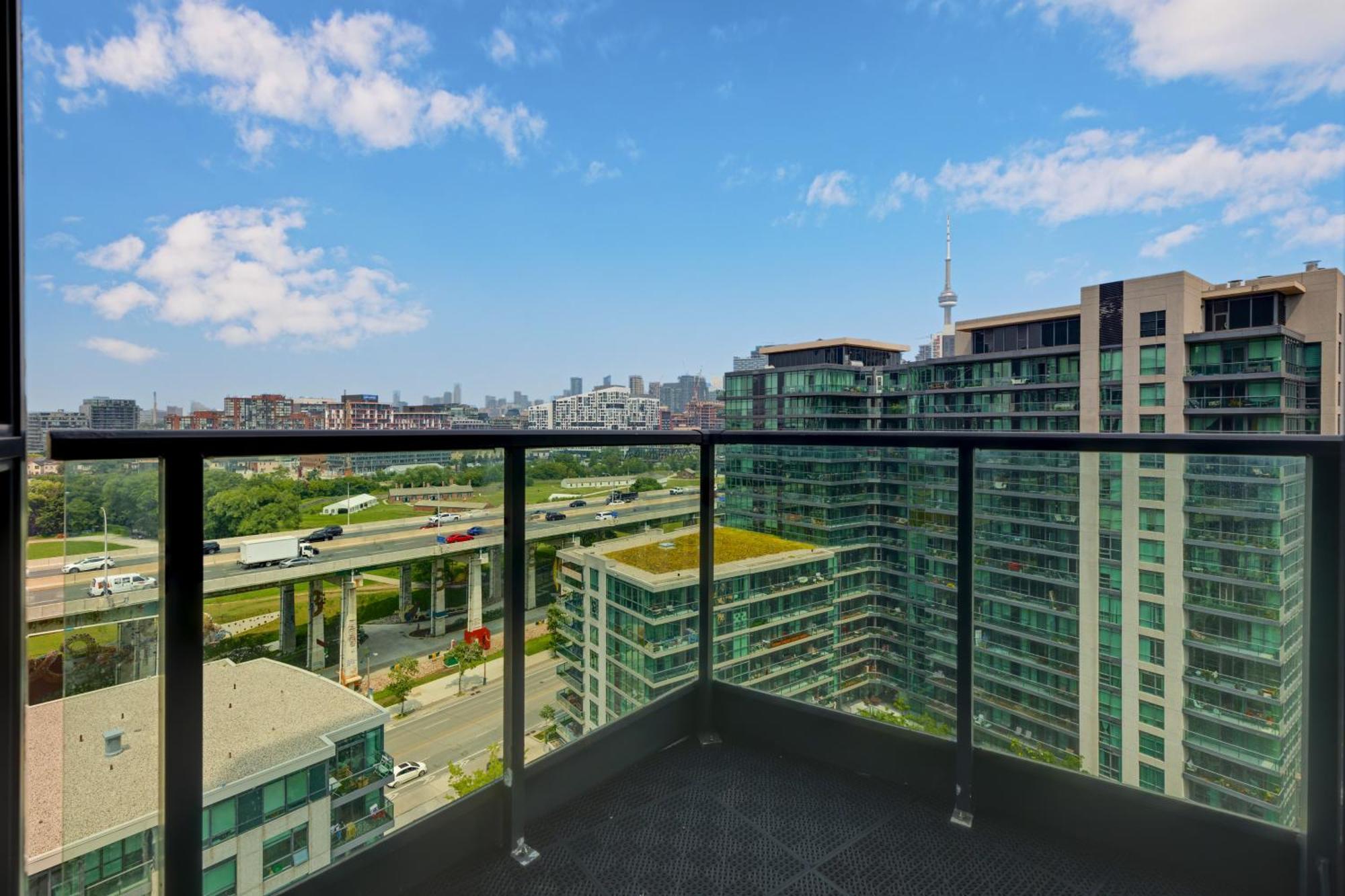 2 Bedroom Waterfront Condo Downtown W/ Free Parking Toronto Kültér fotó