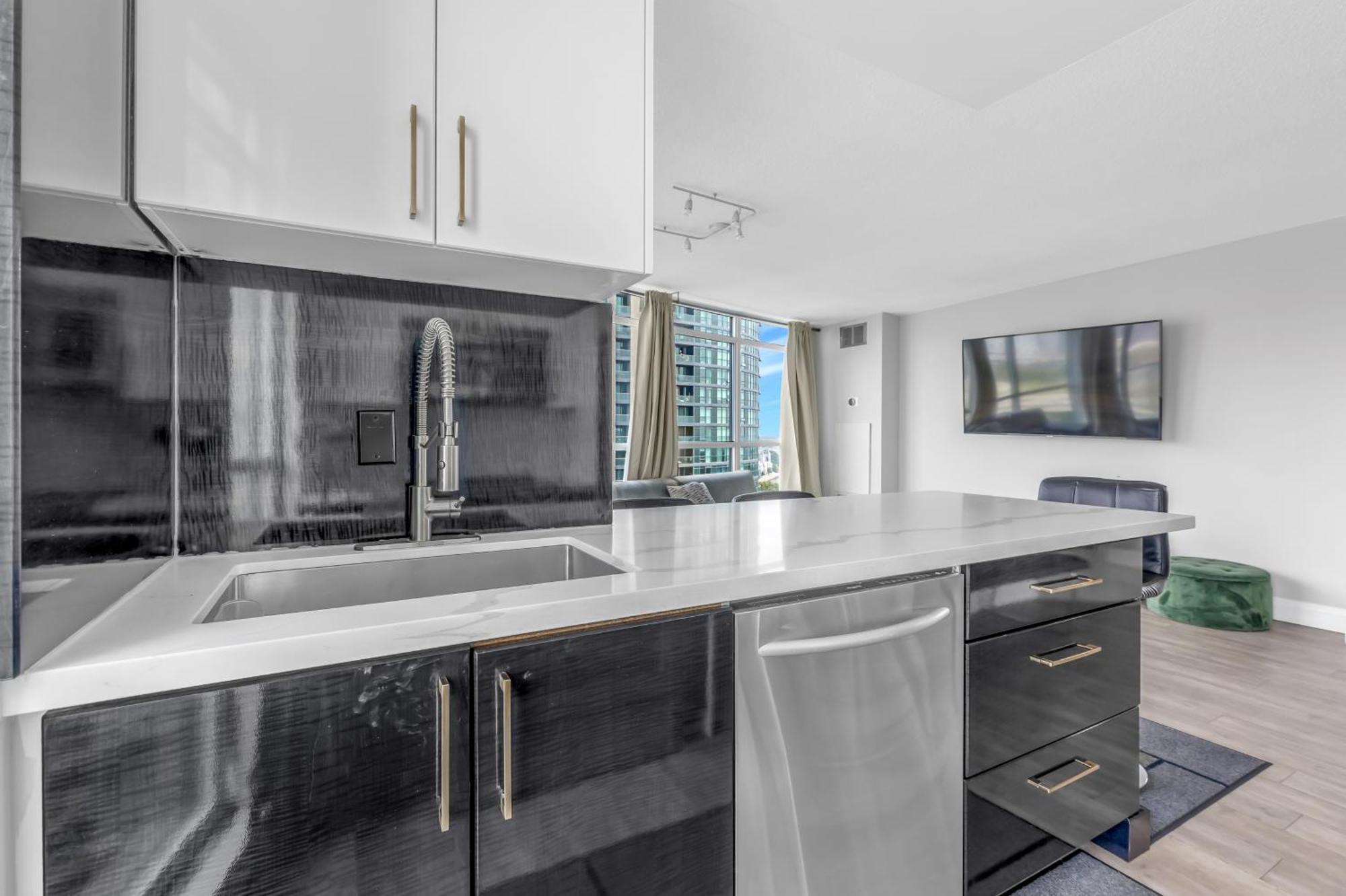 2 Bedroom Waterfront Condo Downtown W/ Free Parking Toronto Kültér fotó